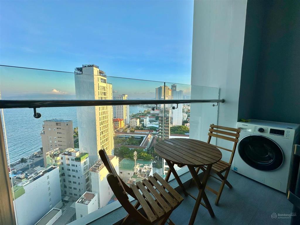 Bán căn 65m2 đông nam scenia bay.  0968 871 ***