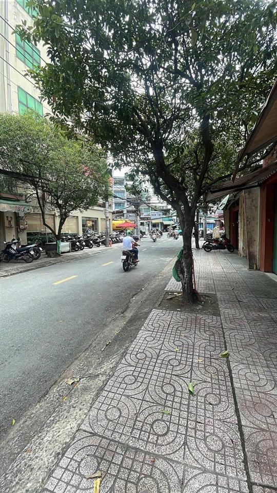 Bán nhà mặt tiền kinh doanh 60m2 sổ hồng khu vip, chỉ còn 9,99 tỷ thương lượng mạnh