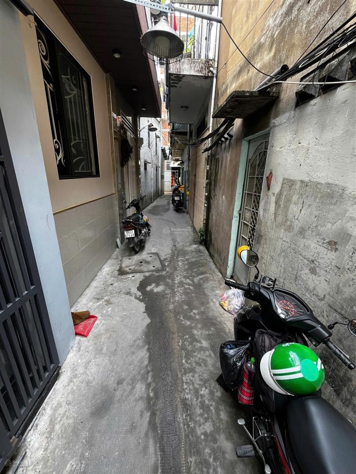 Bán nhà riêng 42m2 dương bá trạc 3 lầu 4pn phường 2 quận 8 nhà mới chỉ 5,5 tỷ ctl