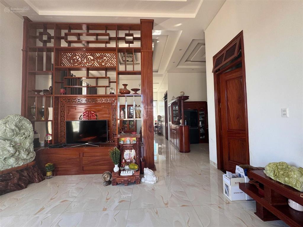 Biệt thự sân vườn đường nhánh trần phú, tt liên nghĩa. mr chí thiện bđs