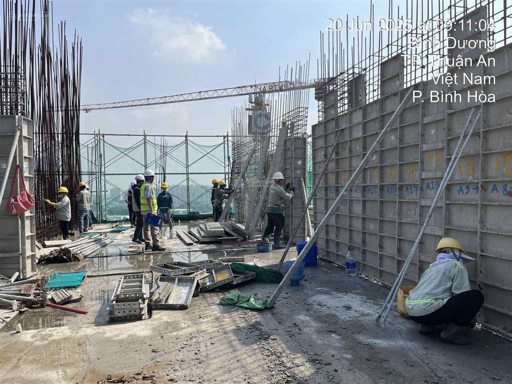 Căn loft 2 tầng tính tiền 1 tầng với 2pn  2wc tại la pura trần 5,4m chỉ từ 3,7 tỷ