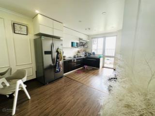 Gia đình bán căn hộ vov mễ trì, dt 70m2, 2pn, 2wc có thể sửa được 3 ngủ. giá 4.3 tỷ  0978,965831