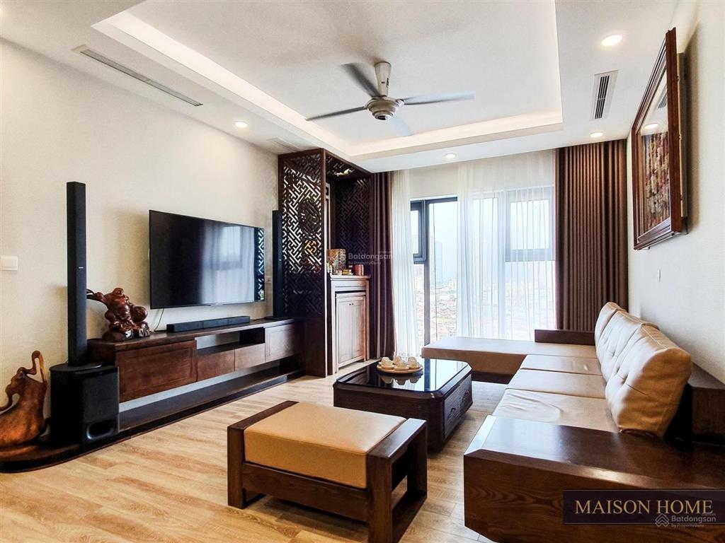Căn hộ hoa hậu 2 ngủ central point, 219 trung kính. giá 6,5 tỷ dt 70m2 và 2 vs.  0978 965 ***