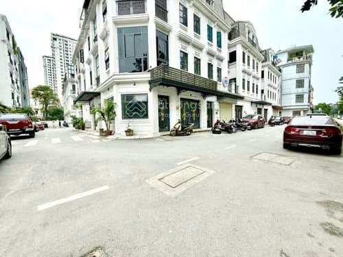 Nhà đẹp hiếm có tại xuân la, 100m2, 5 tầng, gara 7 chỗ, kinh doanh văn phòng, ở cực sướng