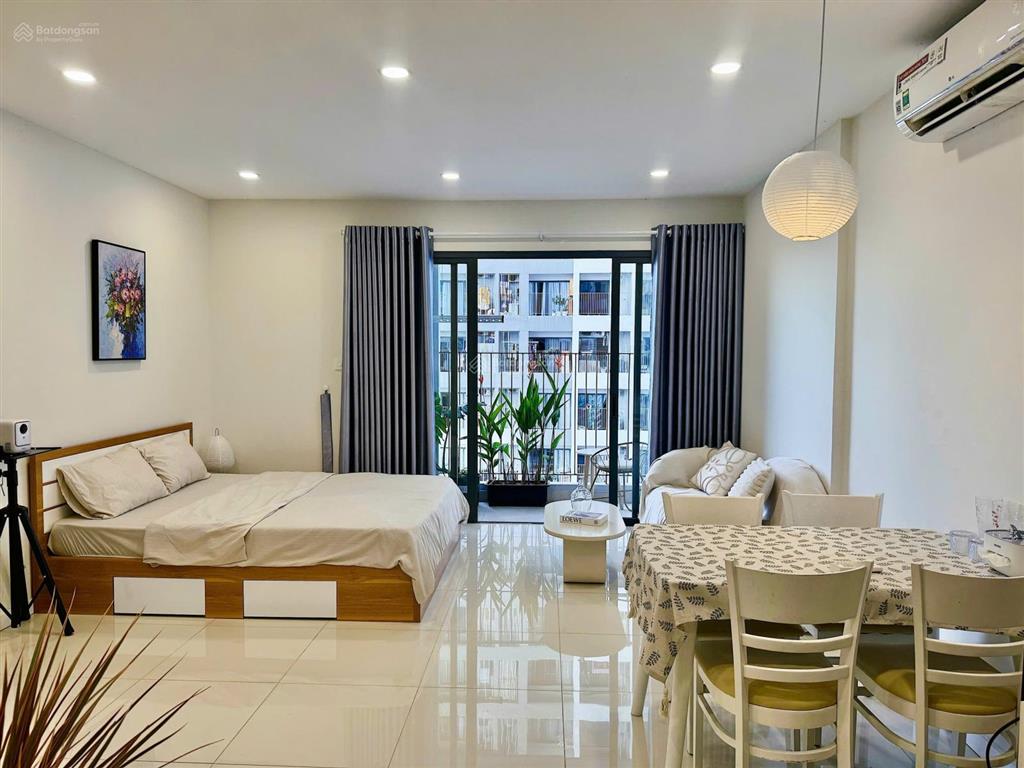 Cc bán căn hộ lavida plus giá chỉ 2,4 tỷ, đang có hợp đồng thuê 10tr/tháng