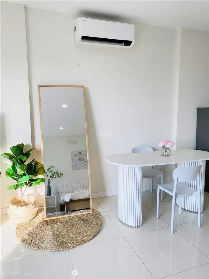 Cc bán căn hộ lavida plus giá chỉ 2,4 tỷ, đang có hợp đồng thuê 10tr/tháng