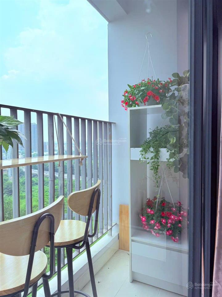 Cc bán căn hộ lavida plus giá chỉ 2,4 tỷ, đang có hợp đồng thuê 10tr/tháng