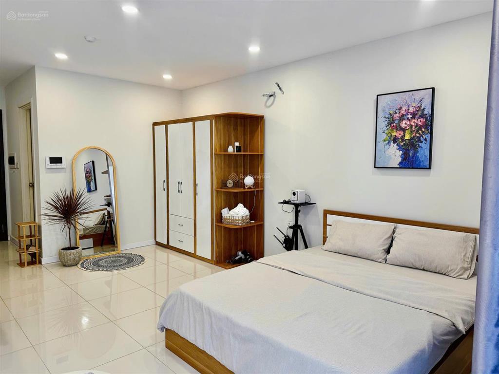 Cc bán căn hộ lavida plus giá chỉ 2,4 tỷ, đang có hợp đồng thuê 10tr/tháng