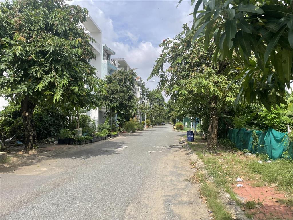 Bán nhanh lô đất nam long 90m2