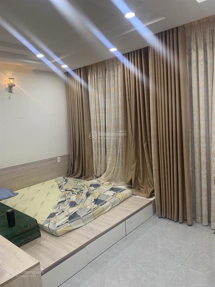 Nhà đẹp bưng ông thoàn, 4 tầng full nội thất,  e công 0918 290 ***