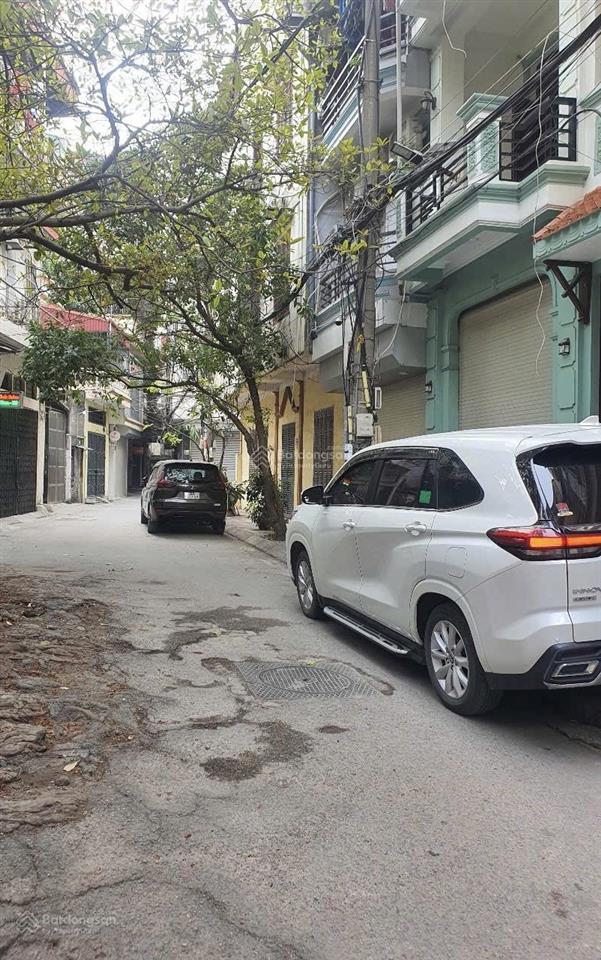 Bán nhà riêng 60m2, khu vực phân lô, ô tô chạy vòng quanh, vỉa hè rộng, gần phố kim ngưu