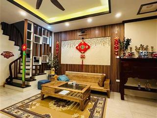 Có 102, bán nhà 36m2 x 5t mặt ngõ xuân thủy, ô tô đỗ cửa  gần đh sư phạm cầu giấy chỉ 7,9 tỷ