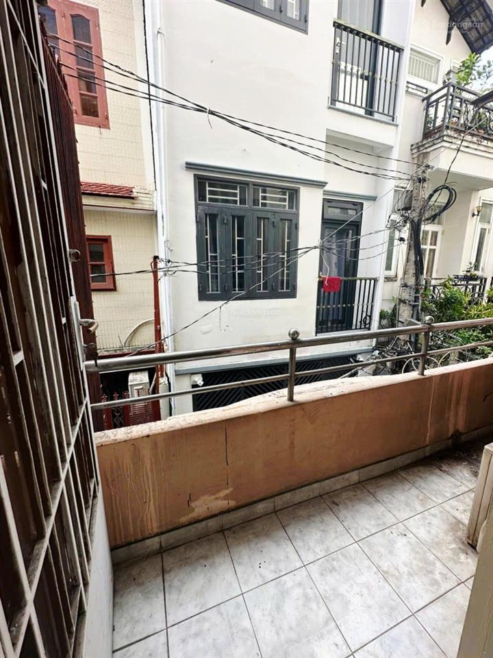 Cho thuê phòng q10.rộng rãi thoải mái.cửa sổ .tolet riêng.mới keng.2tr600