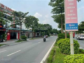 Cho thuê biệt thự ngoại giao đoàn mặt đường nguyễn xuân khoát