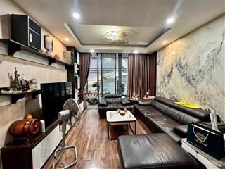 Bán căn chung cư toà n01  t8  136.5m2  4 phòng ngủ full nội thất