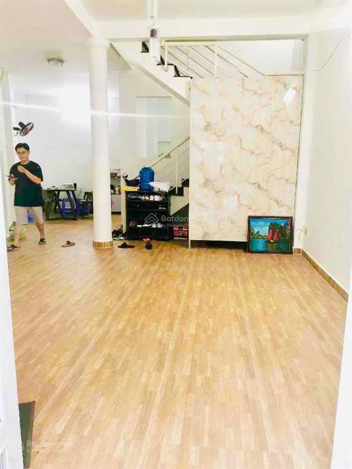 Gấp bán "13.9 tỷ giảm về 12.8 tỷ"  bán nhanh nhà 2 tầng 90m2  ngang hiếm 6,2m  ngay đh hutech