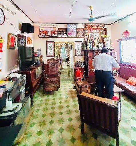 Gấp bán 16 tỷ giảm về 14.2tỷ (chỉ 102tr/m2)  bán nhà c4 140m2 (7m x 20m)  ngay bv gia định