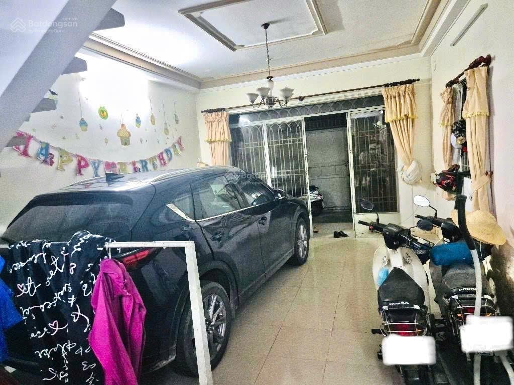 Hàng hiếm hẻm xe hơi giá chỉ ~74tr/m2! bán đất tặng nhà 3 tầng 300m2 ngay bề thế 10m ngay vincom