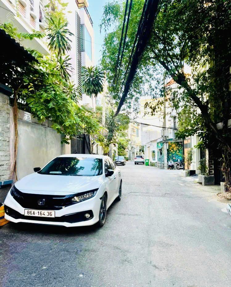 Khan hiếm nguyễn cửu vân p.17  bán toà nhà chdv 5 tầng 170m2 (7m x 28m)  dòng tiền 1.3 tỷ/năm