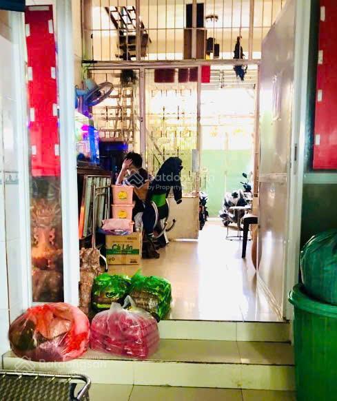 Gấp bán "12.9 giảm về 10.79 tỷ"  bán nhanh nhà 3 tầng 105m2  2 mặt hẻm xe hơi ngay đh hutech