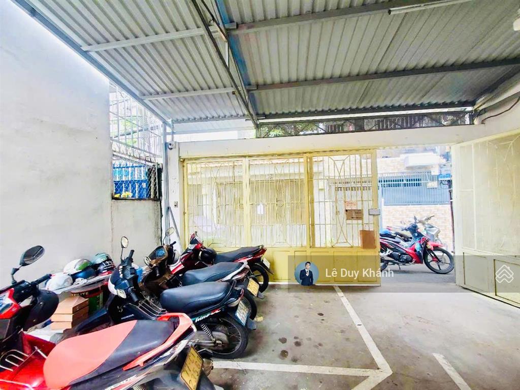 Gấp bán 25 tỷ giảm về 22,9 tỷ (chỉ 114tr/m2)  bán chdv 2 tầng 200m2 (7m x 32m)  ngay hàng xanh