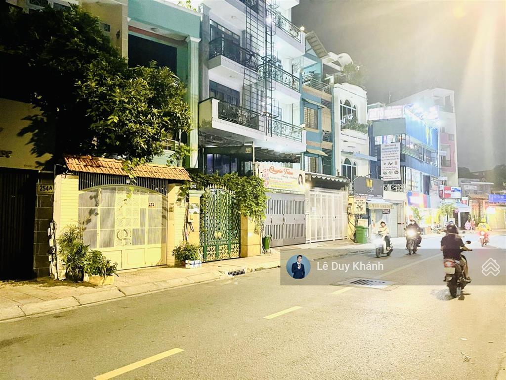 Hàng hiếm xây chdv (hầm + 6 tầng)  bán nhà nát 2 tầng 100m2  lô góc hẻm xe tải nguyễn văn đậu