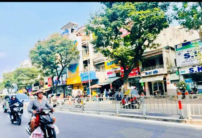 Gấp bán "18 tỷ giảm về 15.5 tỷ"  bán chdv 6 tầng 90m2 (6m x 17m)  dòng tiền 1,5 tỷ/năm giáp q.1