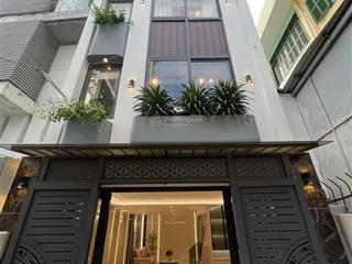 Đi nước ngoài định cư bán gấp nhà ở đường lý chính thắng, phường 9, quận 3, giá 3 tỷ 100 triệu