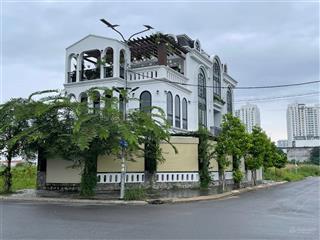 Cần cho thuê gấp căn biệt thự khu phước kiển nhà bè  250m2  3 lầu giá 40tr thương lượng