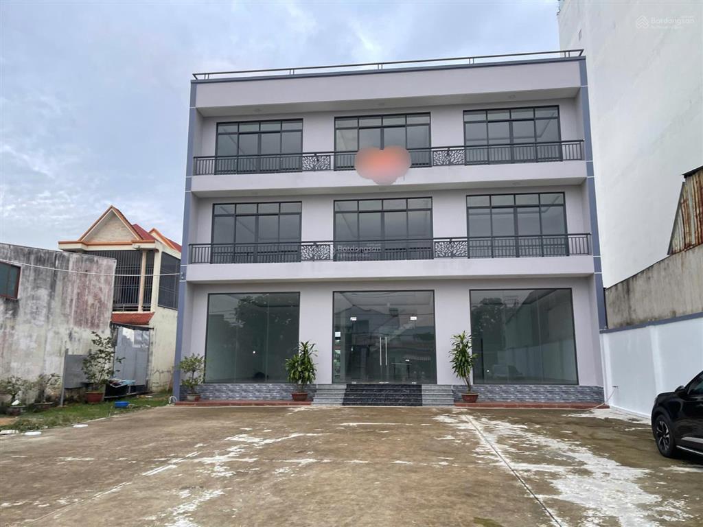 Cho thuê tòa nhà vp mặt tiền lê văn lương, xã phước kiển, nhà bègiá 75tr/tháng.