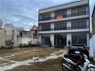 Cho thuê tòa nhà vp mặt tiền lê văn lương, xã phước kiển, nhà bègiá 75tr/tháng.