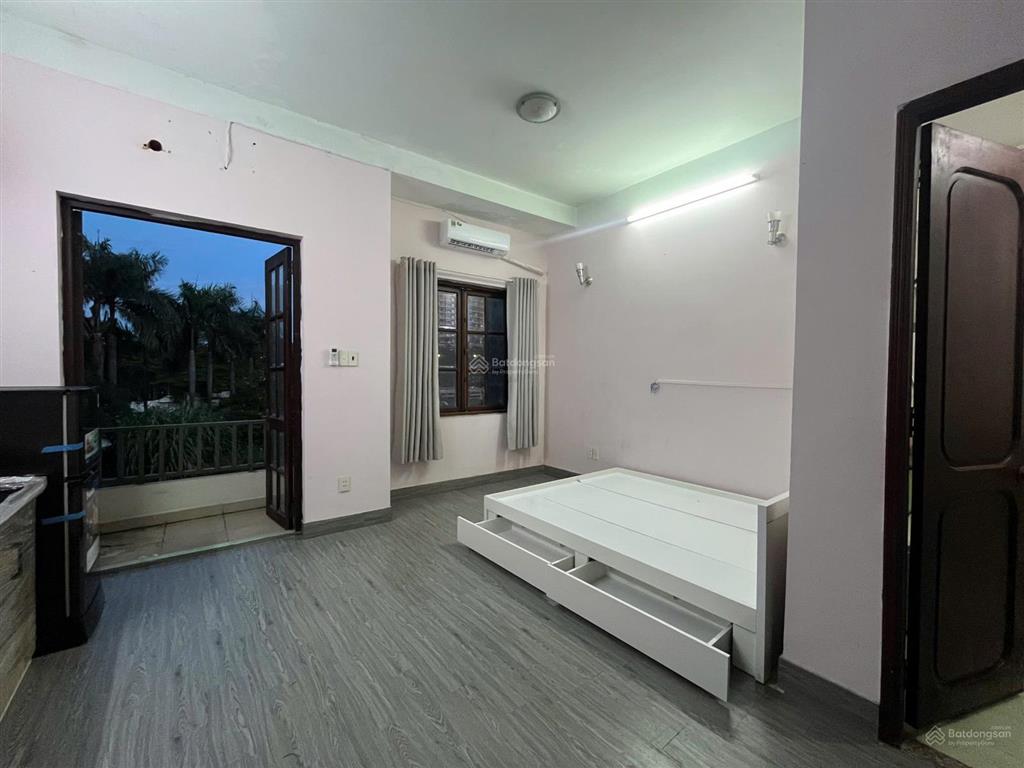  giáp q7, phòng full nt, ban công, view công viên, , có bếp, đường lớn, ko ngập , an ninh