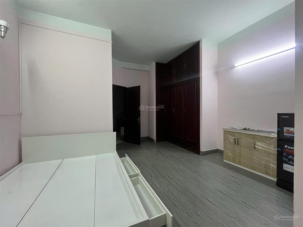  giáp q7, phòng full nt, ban công, view công viên, , có bếp, đường lớn, ko ngập , an ninh