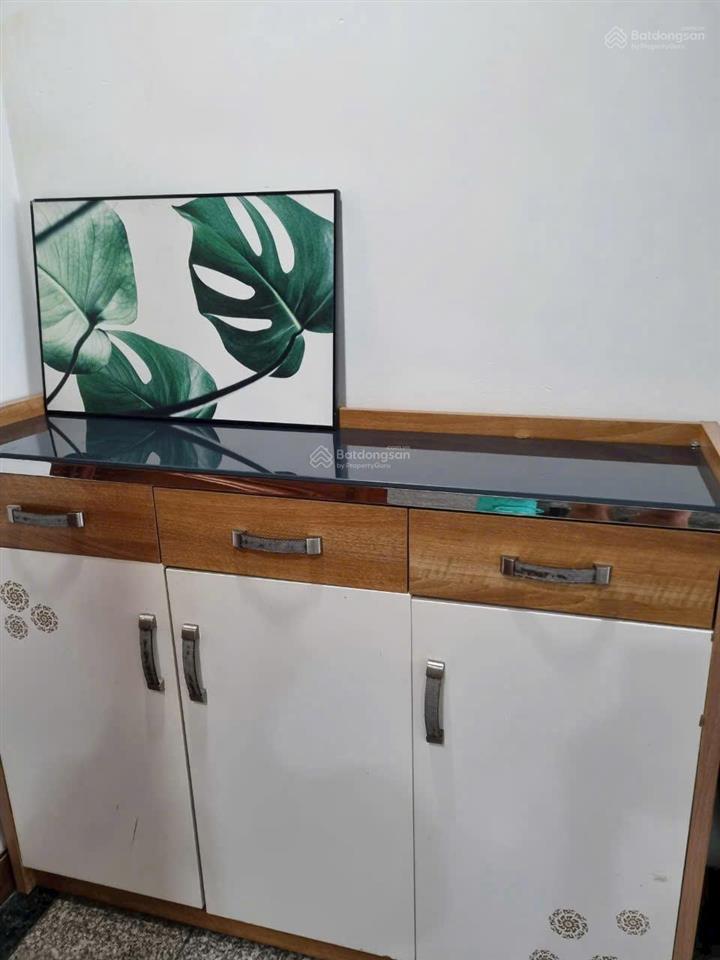 Cho thuê căn hộ 3 phòng ngủ 2wc  dt 121m2, nhà full nội thất  giá 12tr/ tháng