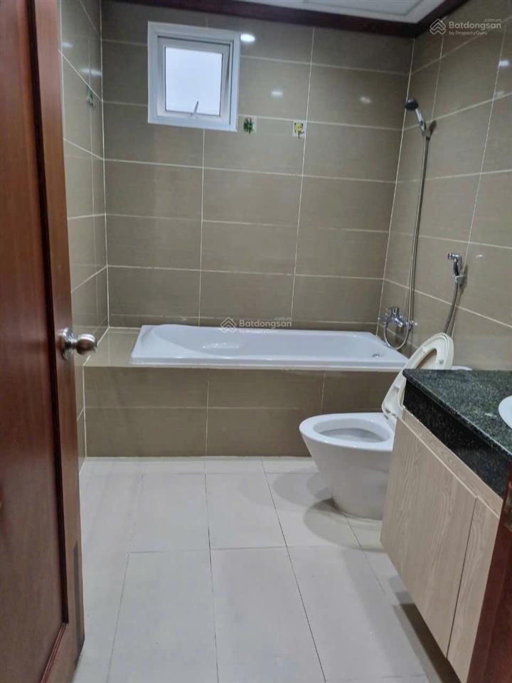 Cho thuê căn hộ 3 phòng ngủ 2wc  dt 121m2, nhà full nội thất  giá 12tr/ tháng