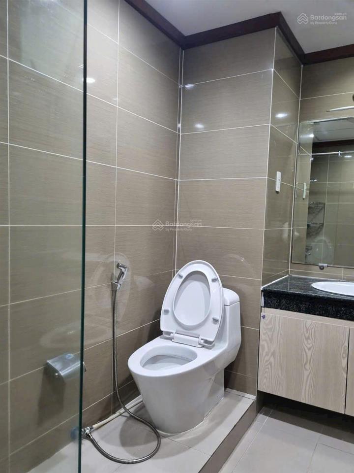 Cho thuê căn hộ 3 phòng ngủ 2wc  dt 121m2, nhà full nội thất  giá 12tr/ tháng