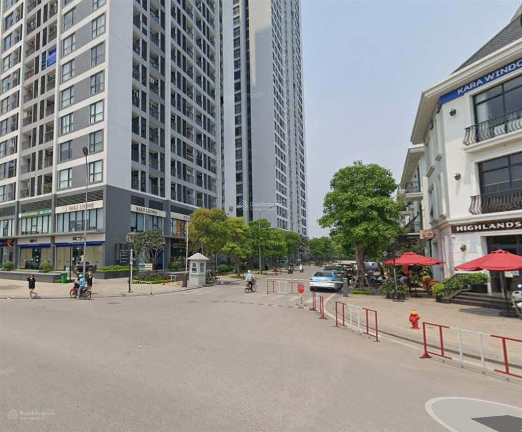 Chính chủ cần bán shop thương mại dòng tiền đều 20tr/tháng chân đế toà nhà vinhome green bay mễ trì