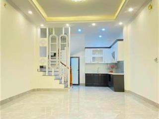 Duy nhất một căn giá rẻ chỉ 4.1 tỷ. bán nhà kim chung  di trạch 5 tầng 35m2 cách ô tô chỉ 30m
