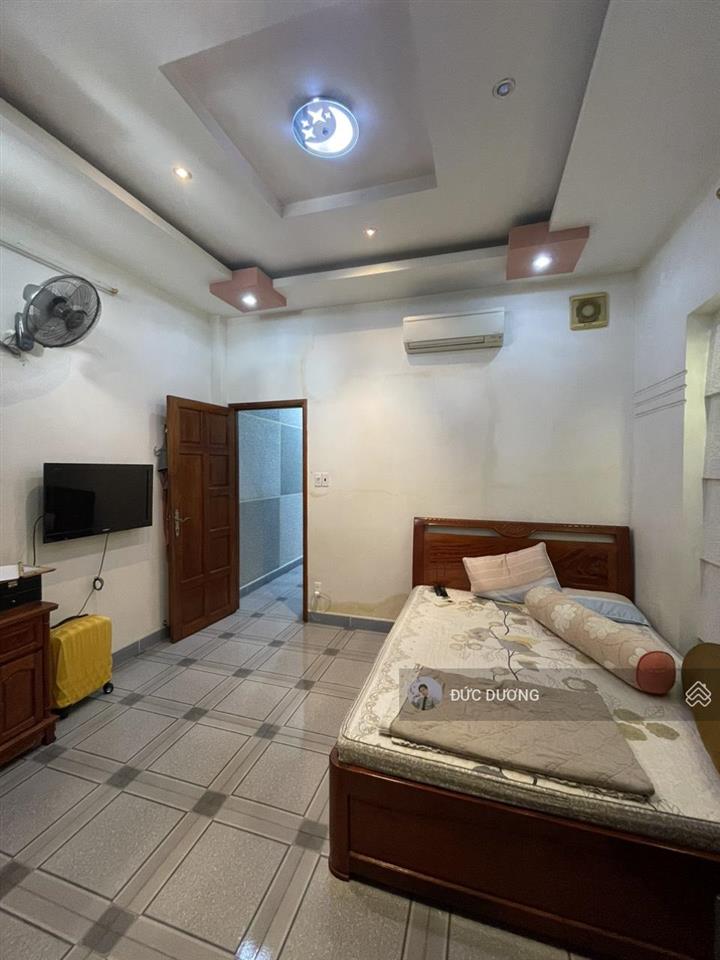 Giảm 2 tỷ, nhanh tay nhà đẹp ngang to đặng dung, tân định,q1. dt 8(nh)x 16m, 3 tầng. còn 20 tỷ tl