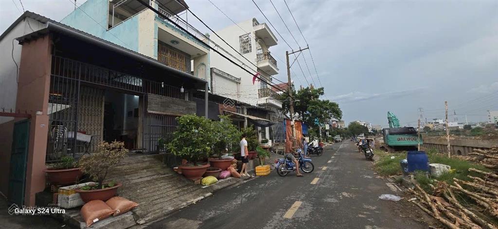 Mtkd  đ kênh tham lương  sát tỉnh lộ 10, bình tân. 4.8 x 29. 3 lầu. giá 9.5 tỷ tl