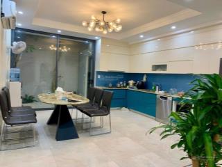 Chính chủ gửi bán gấp liền kề văn phúngay công viên 365  ô chờ thang máy, dt 100m5t, nhỉnh 24 tỷ