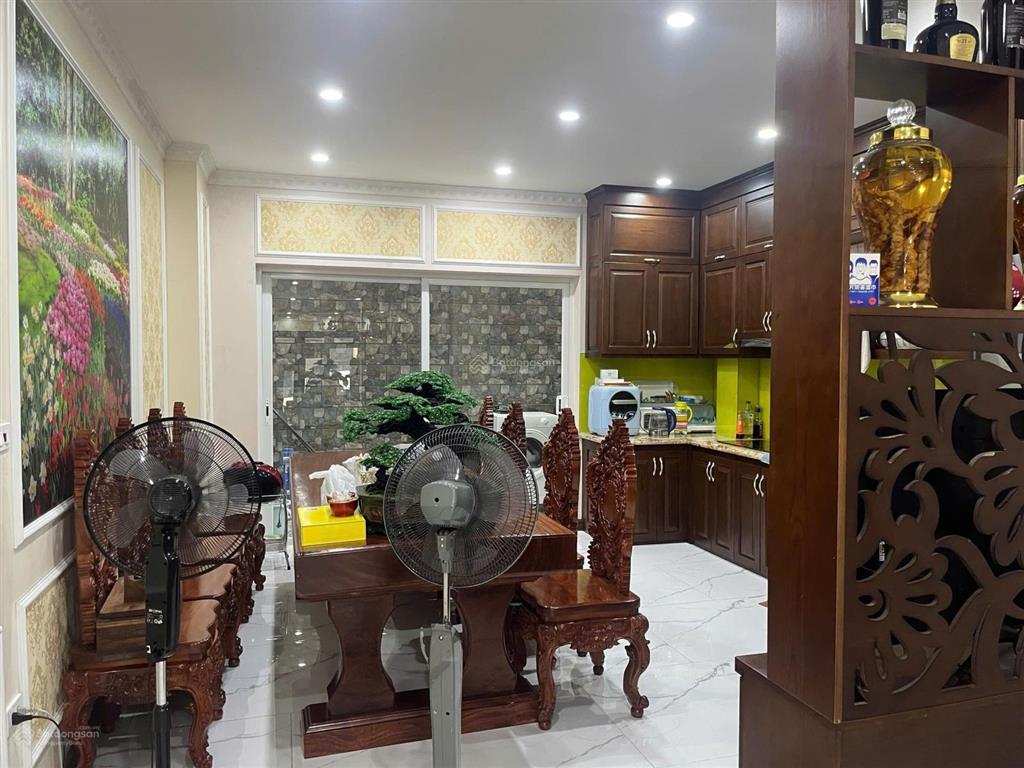 Chính chủ gửi bán gấp lk văn phú, ngay tháp đồng hồ, nhà hoàn thiện đẹp, dt 90m2  5t, nhỉnh 19 tỷ