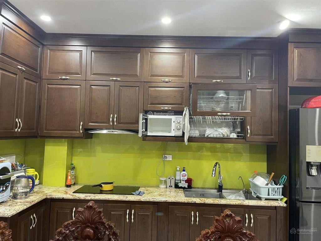 Chính chủ gửi bán gấp lk văn phú, ngay tháp đồng hồ, nhà hoàn thiện đẹp, dt 90m2  5t, nhỉnh 19 tỷ