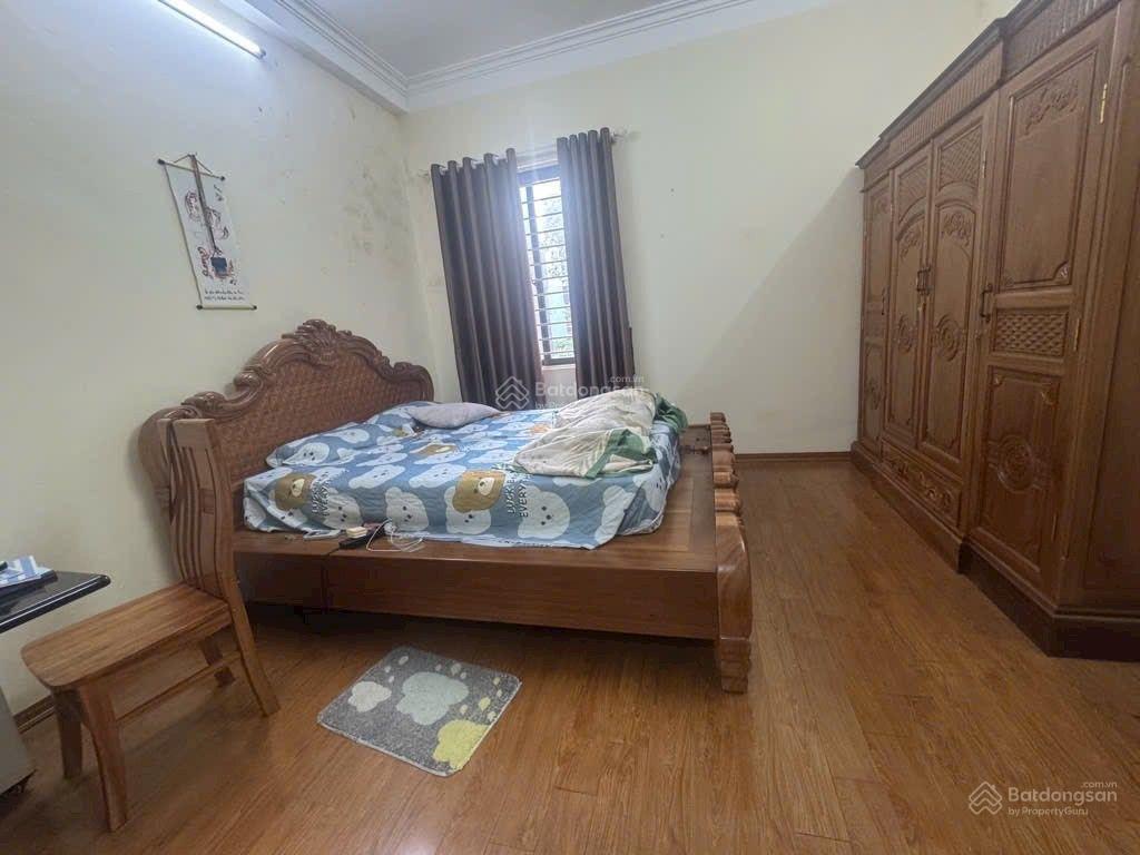 Chính chủ gửi bán nhà đấu giá man bồi gốc găng, dt 52m2  4 tầng  ô tô tránh, gần ga tàu điện