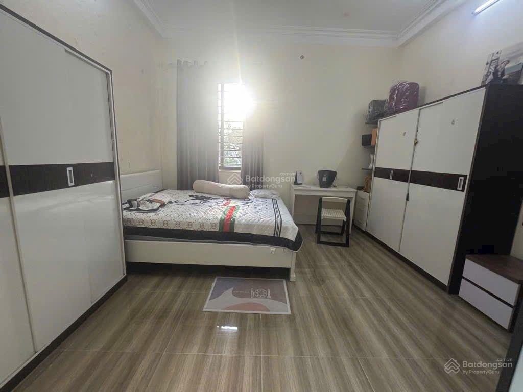 Chính chủ gửi bán nhà đấu giá man bồi gốc găng, dt 52m2  4 tầng  ô tô tránh, gần ga tàu điện