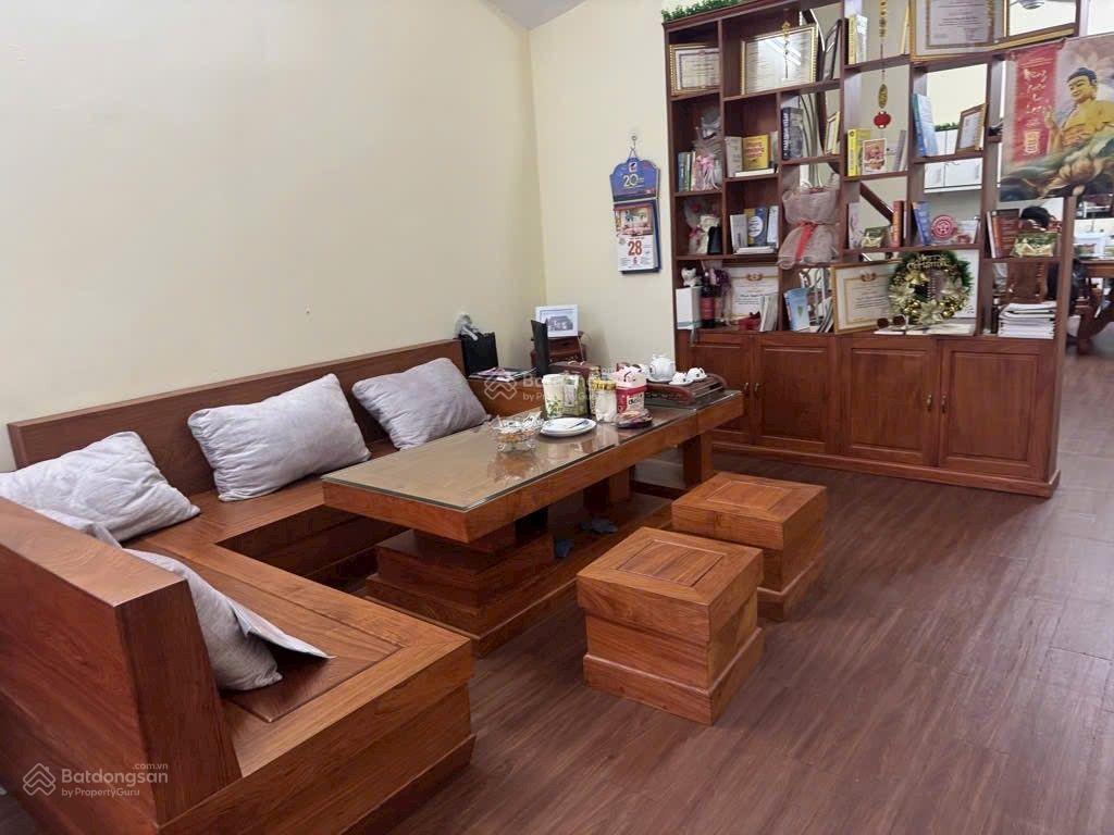 Chính chủ gửi bán nhà đấu giá man bồi gốc găng, dt 52m2  4 tầng  ô tô tránh, gần ga tàu điện