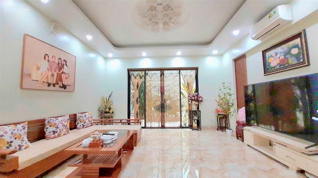 Chính chủ gửi bán liền kề kđt văn phú  trục kinh doanh, thang máy, dt 90m2  5t, hoàn thiện đẹp