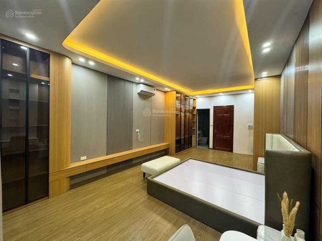 Chính chủ gửi bán nhà phân lô, dt 50m2  7 tầng, thang máy, tặng full nội thất xịn,nhỉnh 19 tỷ