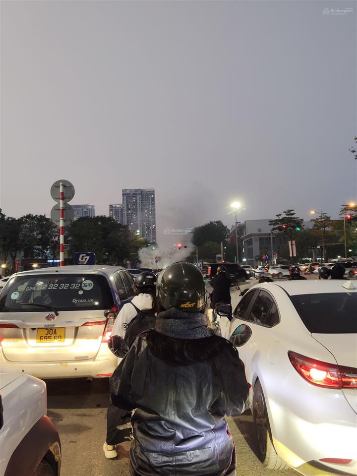 Nhà 4 tầng 1208m2 giá 400 tỷ tại mặt phố đội cấn