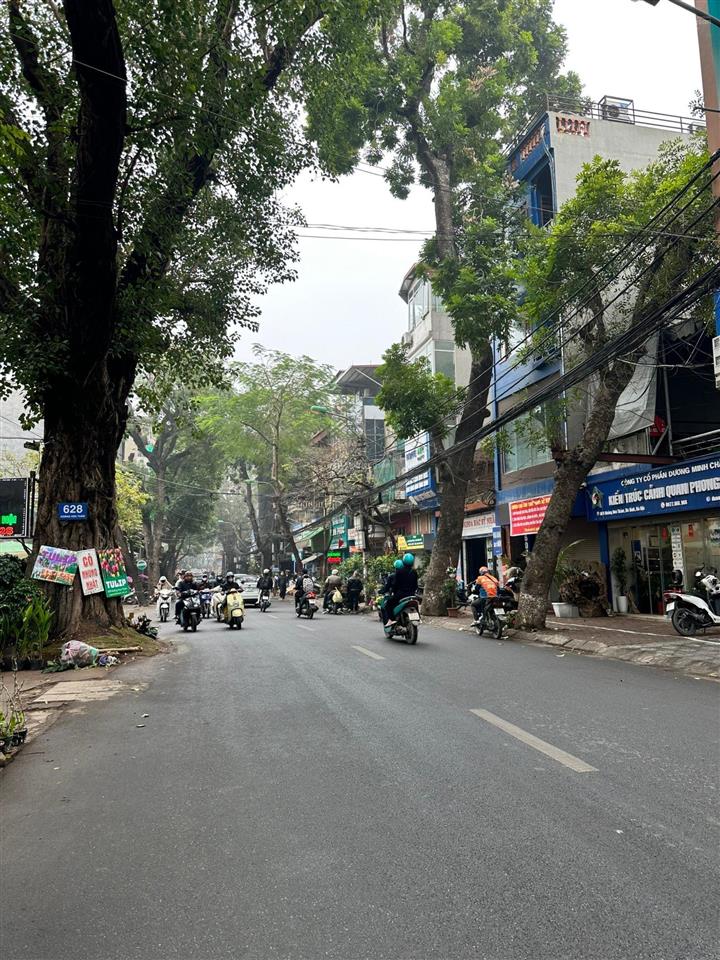 Nhà 2 tầng 265m2 giá 78 tỷ tại mặt phố hoàng hoa thám